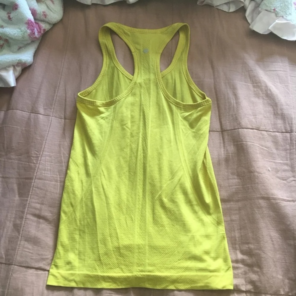 Lululemon tank - Picture 2 of 2